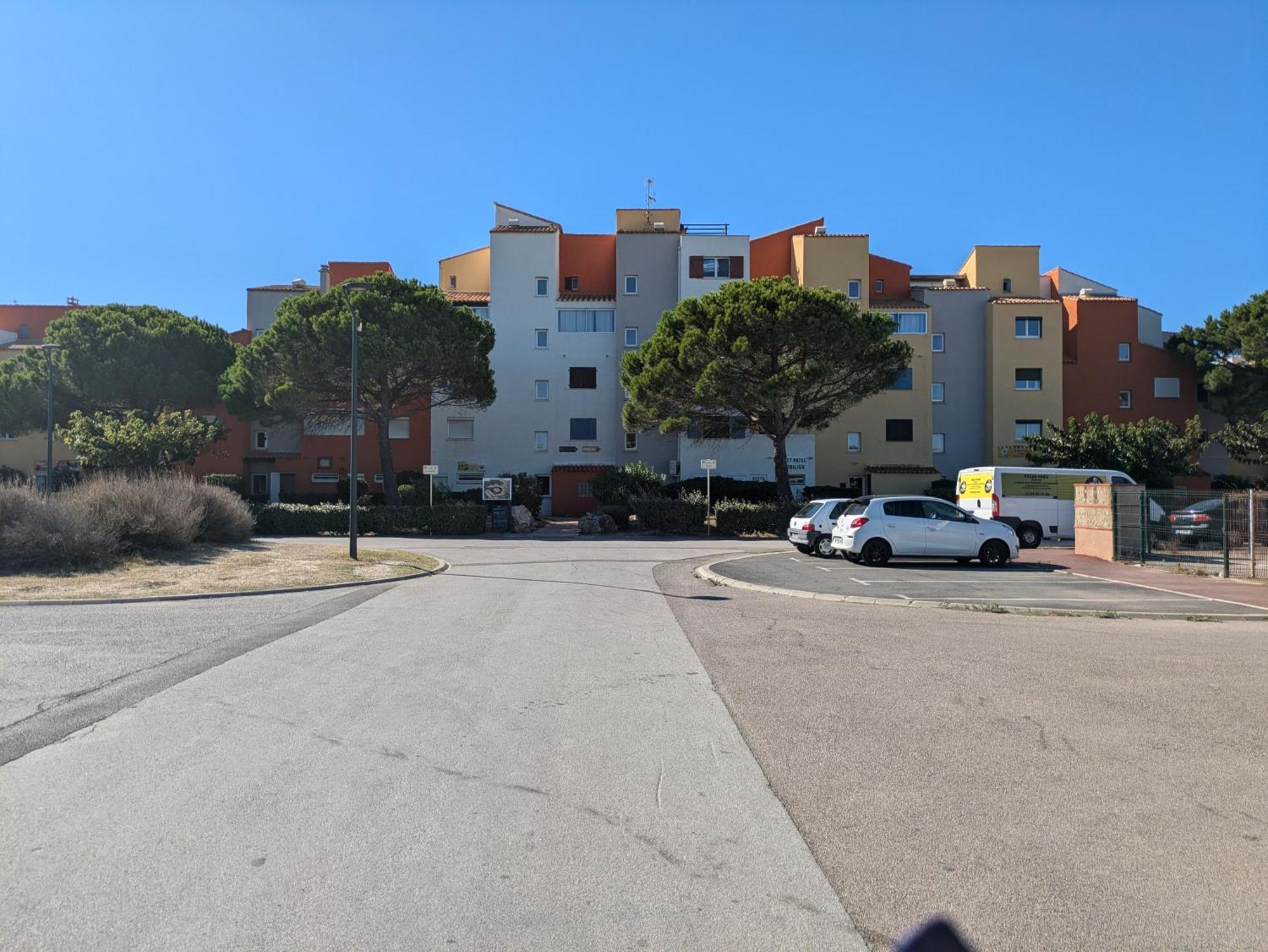 Studio Avec Vue Sublime Sur L'Etang Et Les Montagnes Catalanes Le Barcares Bagian luar foto